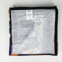 8445484396720a-1000x1000