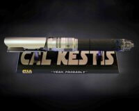 043023-StarWars-Cal-Kestis-Saber-Sculpture-Image-004